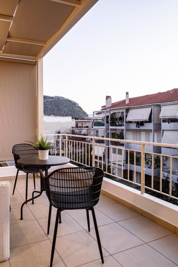Living In Nafplio Urban Chic Apartments Eksteriør billede